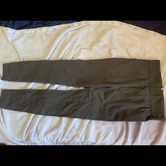 Grey Leggings. - Picture 1 of 1